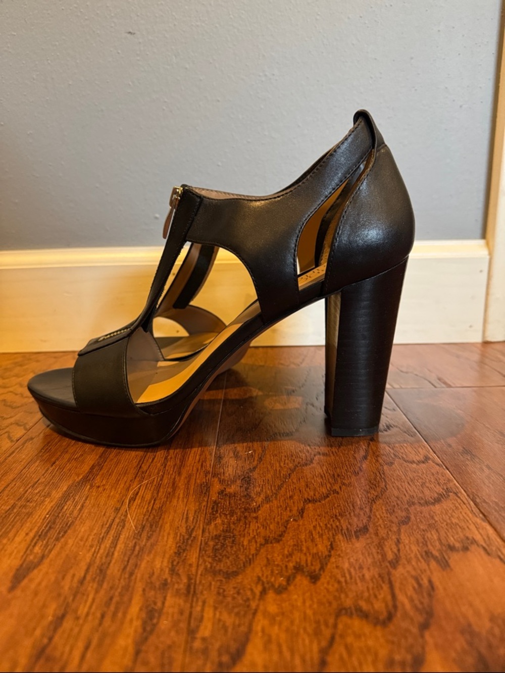 Franco Sarto Women's Black T-Strap High Heel Sandals with Front Zip - Picture 3 of 4